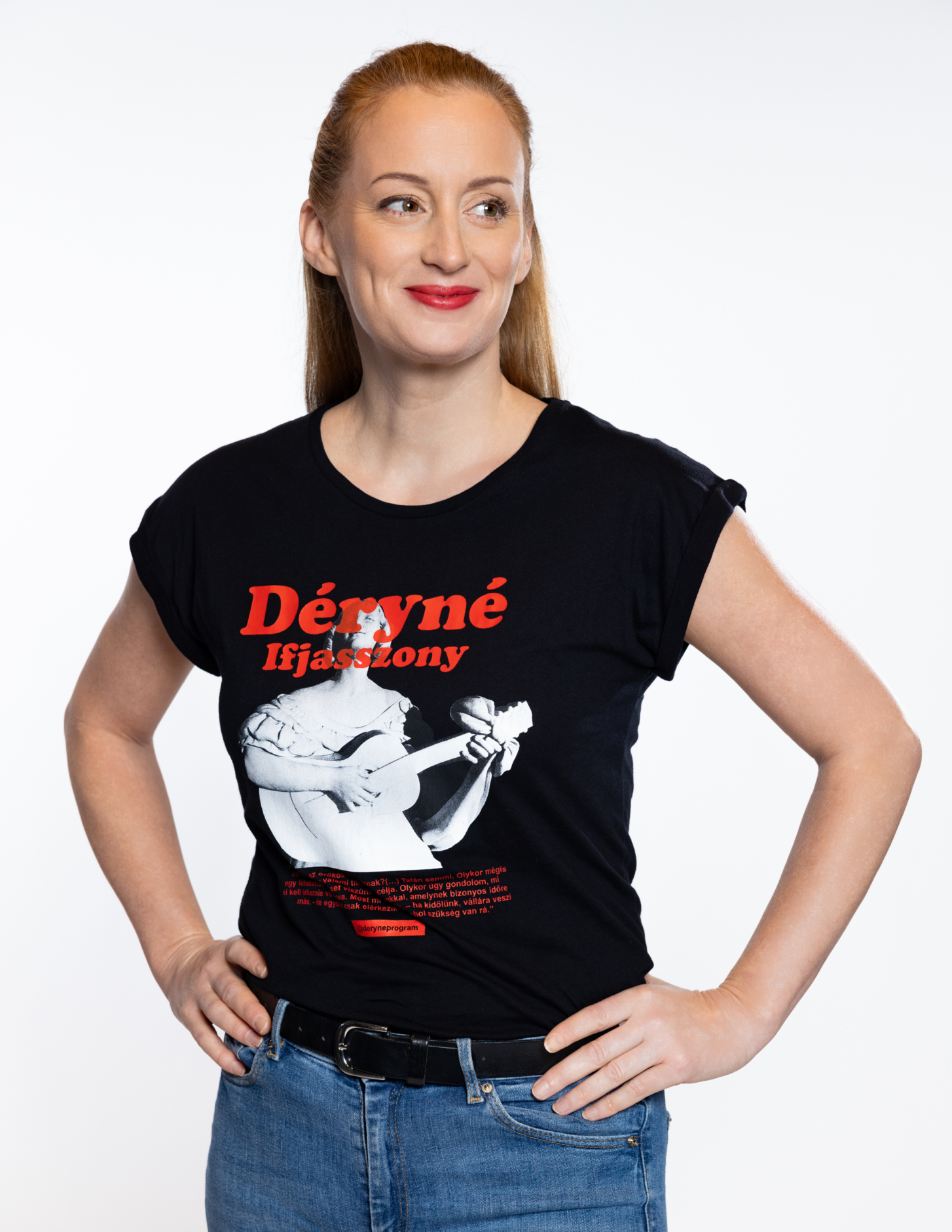 Déryné ifjasszony fekete póló
