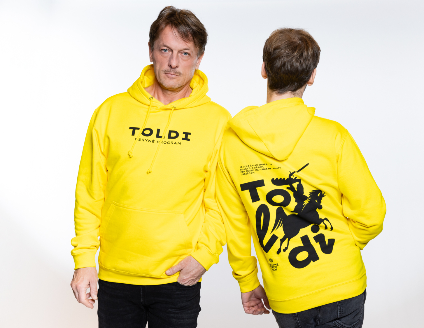 Toldi kapucnis pulóver